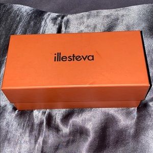 Illesteva Leonard Sunglasses